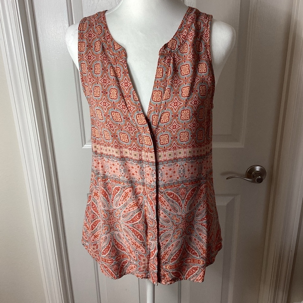 Sanctuary Sleeveless Orange and Cream Paisley V neck Blouse Sz S